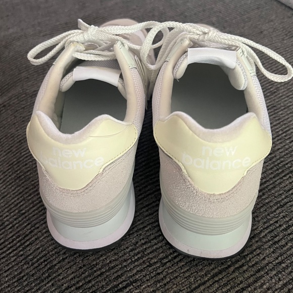 New Balance 574 - Picture 3 of 3